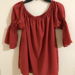 Off the shoulder rouged sleeve top!